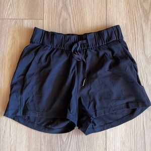 Lulu lemon running shorts size4